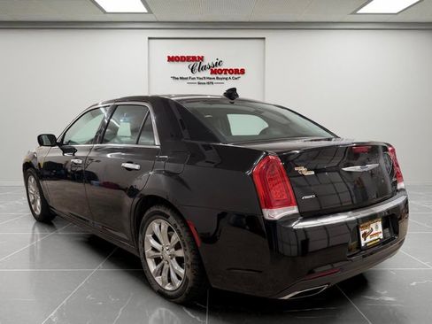 Used 2019 Chrysler 300 Limited AWD/4WD image 5