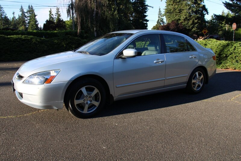 Used 2005 Honda Accord Hybrid Sedan image 1