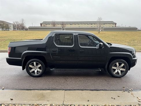 Used 2014 Honda Ridgeline SE image 4
