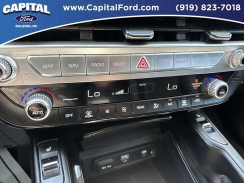 Used 2025 Kia Telluride S AWD/4WD image 30