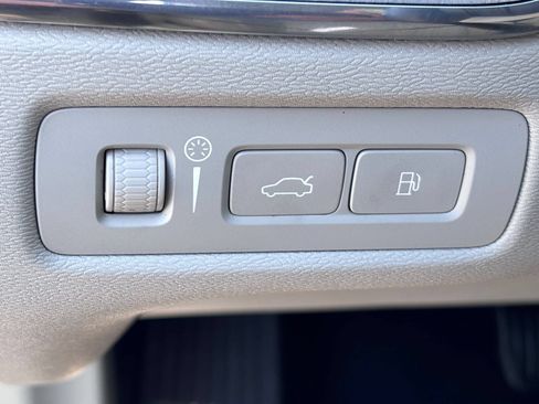 Used 2018 Volvo XC60 T8 Inscription AWD/4WD image 23
