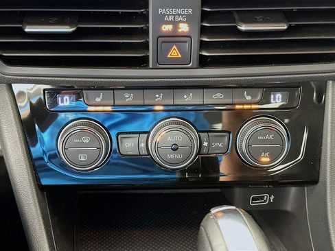 Used 2019 Volkswagen Jetta SE image 15