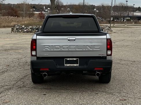 Certified 2024 Honda Ridgeline Sport image 4