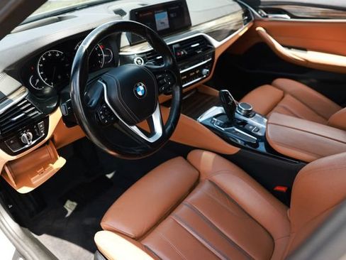 Used 2018 BMW 540i RWD image 6