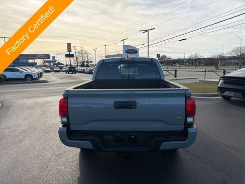 Certified 2019 Toyota Tacoma TRD Sport image 4