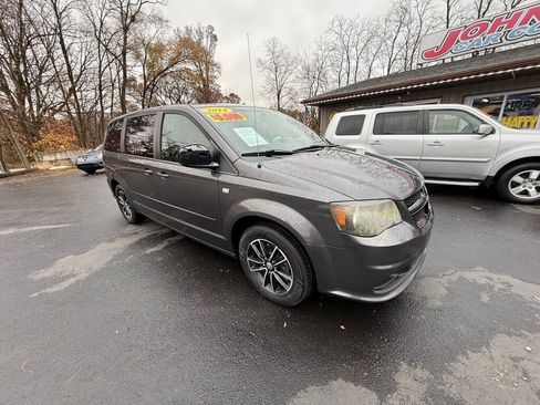 Used 2014 Dodge Grand Caravan SE image 4