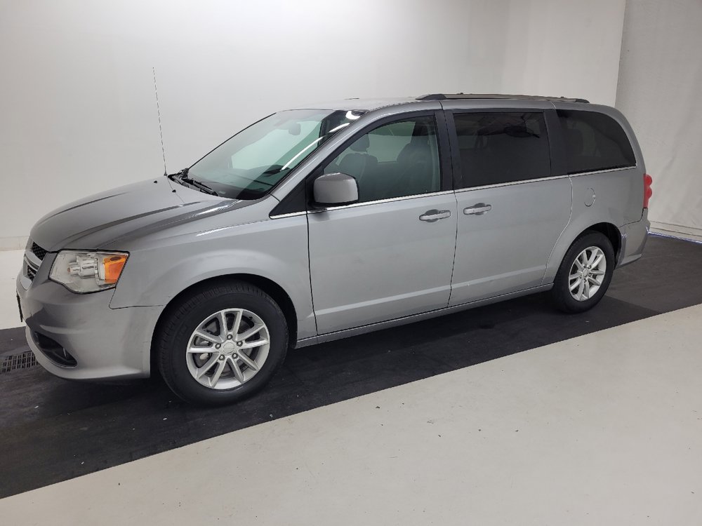 Used 2019 Dodge Grand Caravan SXT FWD image 2