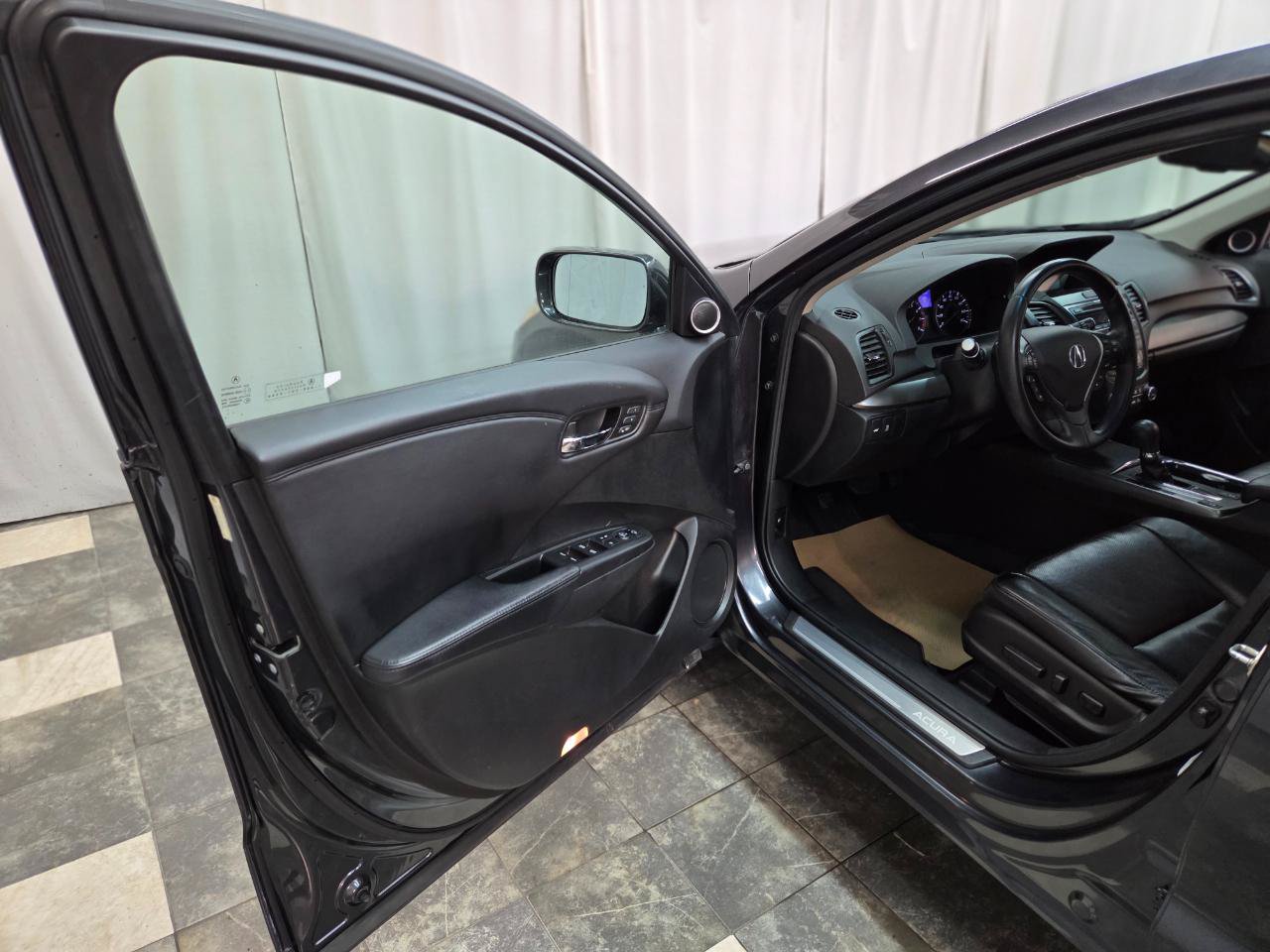 Used 2015 Acura RDX w/ Technology Package AWD/4WD image 9