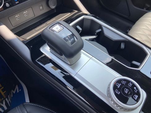 New 2026 Mitsubishi Outlander SEL AWD/4WD image 38