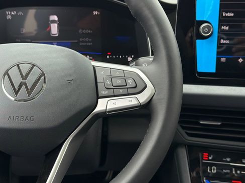 New 2026 Volkswagen Jetta SE FWD image 28