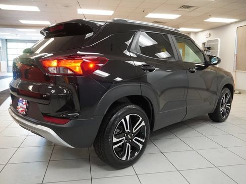 Used 2023 Chevrolet TrailBlazer LT FWD image 18