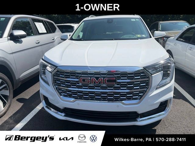 Used 2022 GMC Terrain Denali AWD/4WD image 1