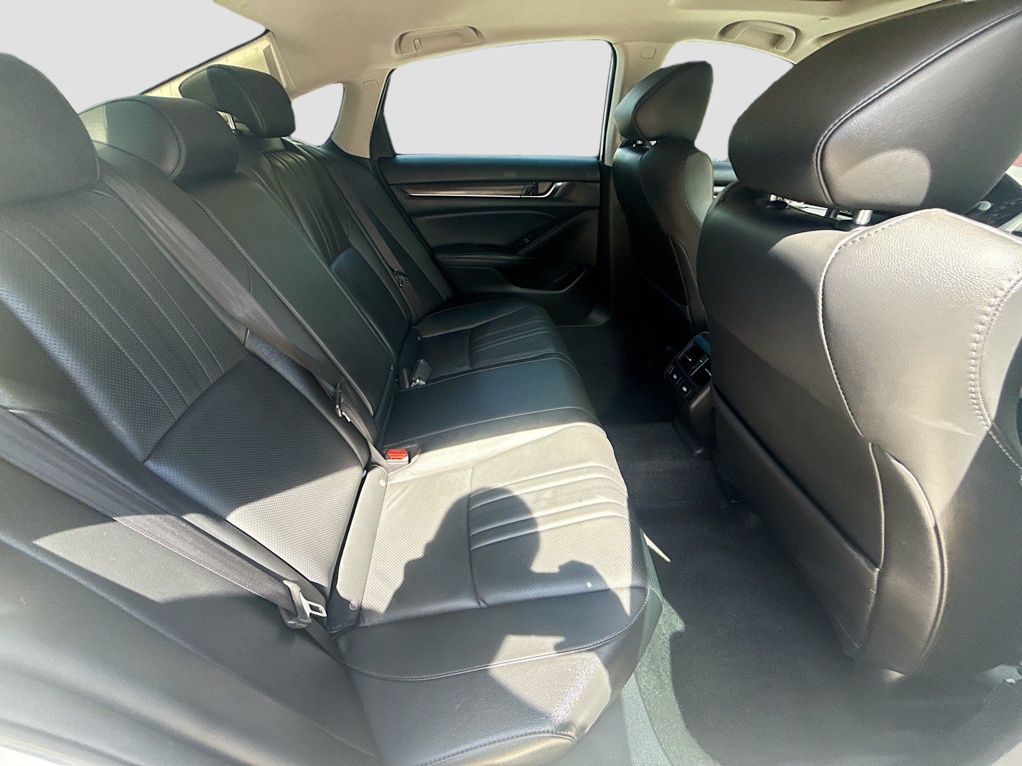 Used 2021 Honda Accord EX-L image 26