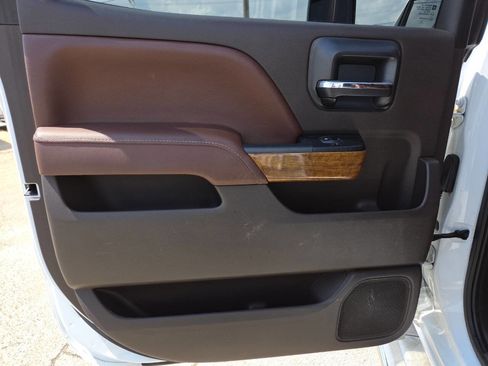 Used 2016 Chevrolet Silverado 2500 High Country w/ Duramax Plus Package AWD/4WD image 23