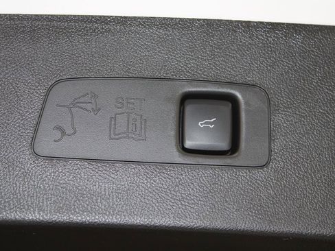 New 2026 Lincoln Corsair Premiere image 16