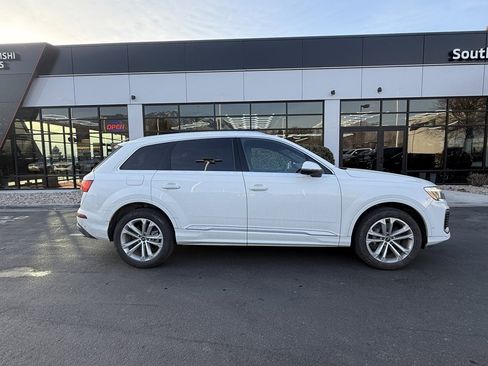 Used 2025 Audi Q7 3.0T Premium Plus image 8