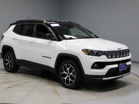 Used 2025 Jeep Compass Limited AWD/4WD image 1