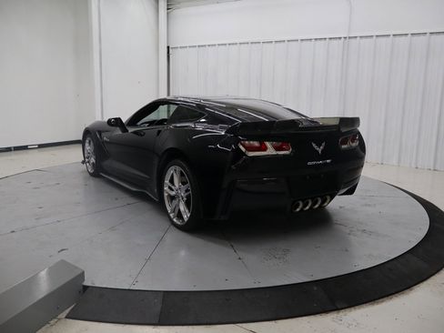 Used 2017 Chevrolet Corvette Stingray Coupe image 8