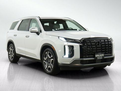 Certified 2024 Hyundai Palisade Limited AWD/4WD image 7