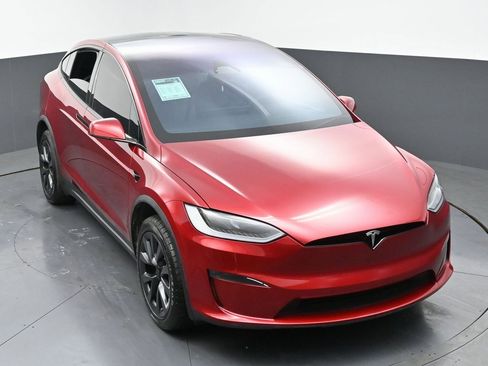 Used 2024 Tesla Model X image 43