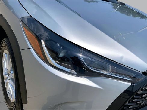 Used 2024 Toyota Corolla Cross LE w/ Moonroof Package AWD/4WD image 27