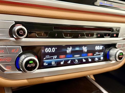 Used 2016 BMW 750i xDrive image 48