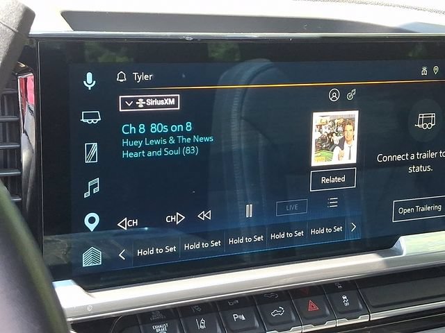 Used 2024 Chevrolet Silverado 3500 High Country w/ Technology Package AWD/4WD image 18