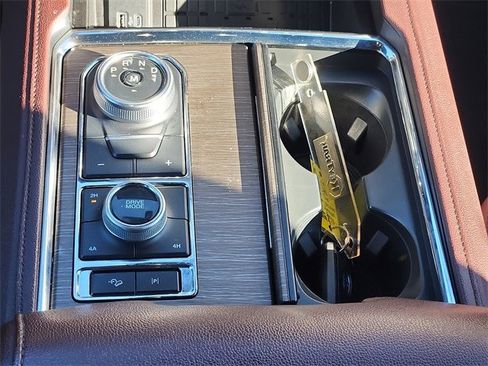 Certified 2022 Ford Expedition Limited image 18