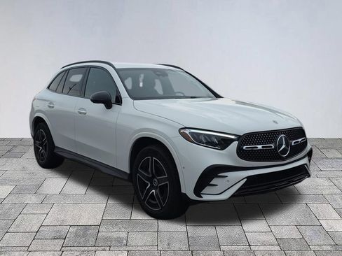 Certified 2025 Mercedes-Benz GLC 300 4MATIC image 1