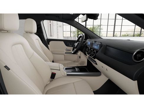 New 2026 Mercedes-Benz GLA 250 4MATIC image 4