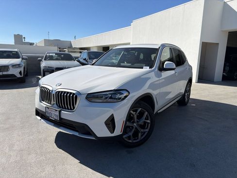 Used 2023 BMW X3 xDrive30i w/ Premium Package w/ZPA AWD/4WD image 3