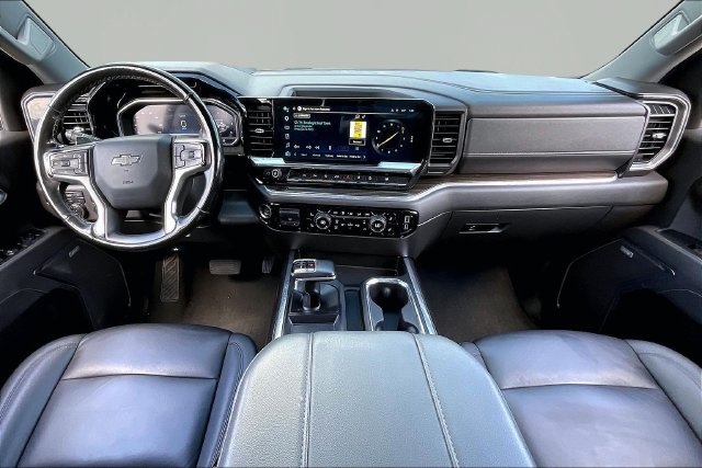 Used 2025 Chevrolet Silverado 1500 LT Trail Boss w/ LT Trail Boss Premium Package AWD/4WD image 7