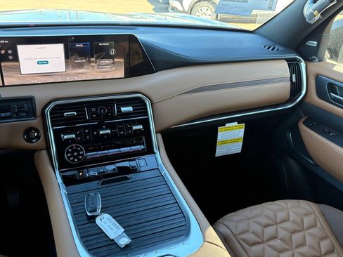 New 2026 Nissan Armada Platinum Reserve image 12