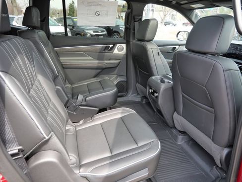 New 2026 Buick Enclave Avenir w/ Super Cruise Package AWD/4WD image 32