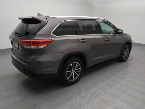 Used 2018 Toyota Highlander XLE image 10