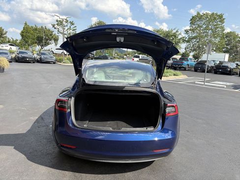 Used 2021 Tesla Model 3 Standard Range Plus RWD image 9