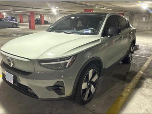Used 2023 Volvo C40 P8 Recharge Ultimate image 1