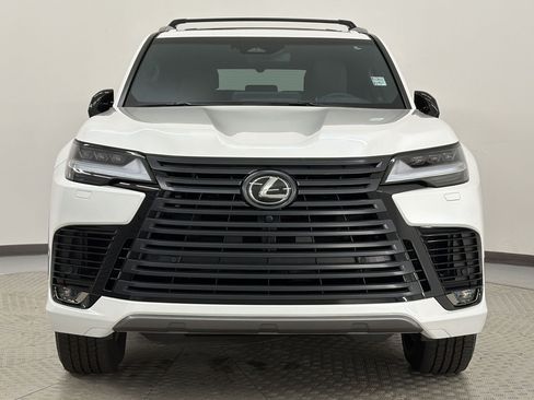 Certified 2025 Lexus LX 700h Overtrail AWD/4WD image 6