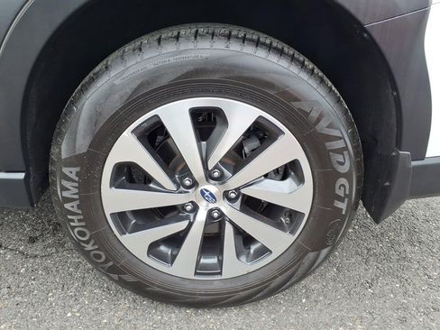 Used 2024 Subaru Outback Premium w/ Popular Package #1A image 16