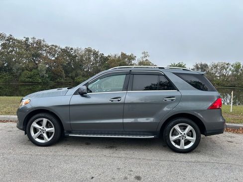 Used 2019 Mercedes-Benz GLE 400 4MATIC image 2