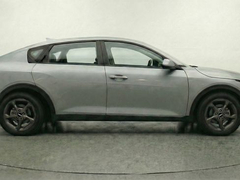 Used 2025 Kia K4 LXS image 11