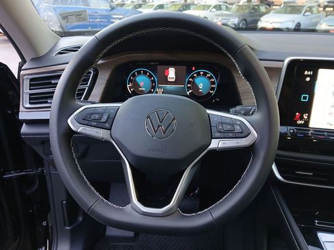 New 2026 Volkswagen Atlas SE image 14
