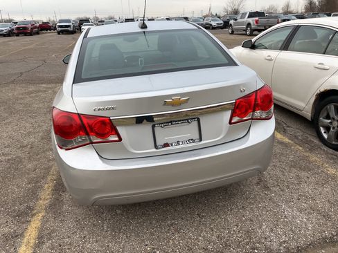 Used 2016 Chevrolet Cruze LT image 12