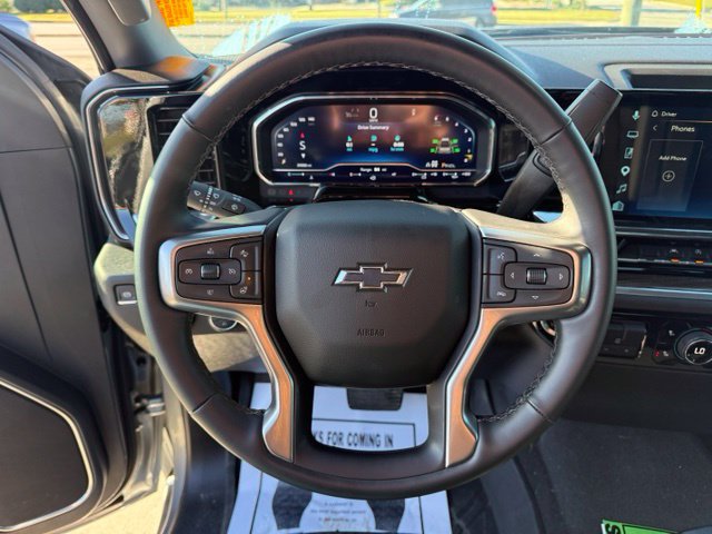 Used 2025 Chevrolet Silverado 1500 RST AWD/4WD image 14