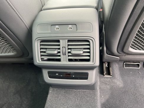 New 2025 Audi Q5 Premium image 17