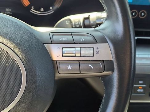Used 2025 Hyundai Kona SEL AWD/4WD image 17