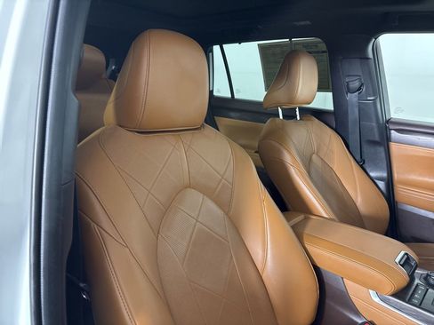Used 2022 Toyota Highlander Platinum image 32