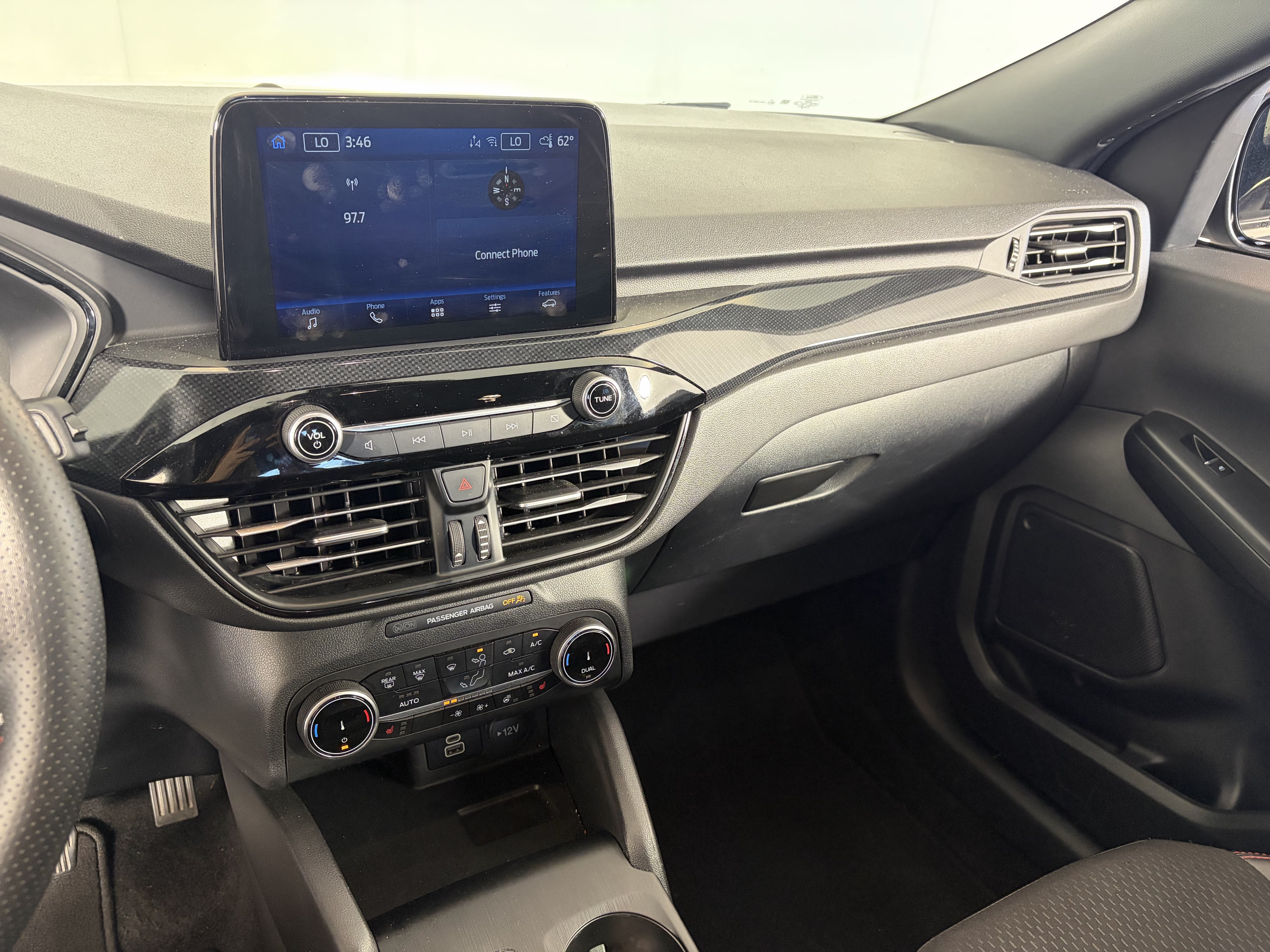 Used 2025 Ford Escape ST-Line Select AWD/4WD image 4