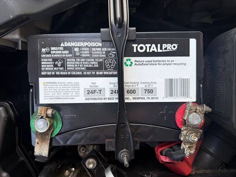 Used 2012 Toyota Camry SE FWD image 30