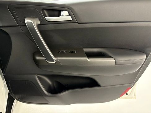 Used 2022 Kia Sportage LX image 39